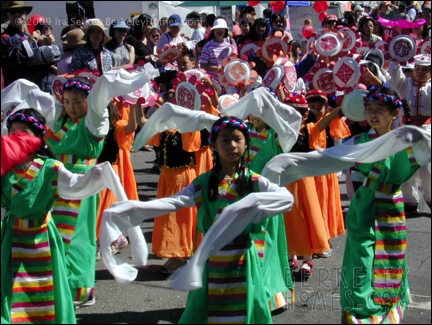 Berkeley Albany Solano Stroll Parade Chinese Children Dancers